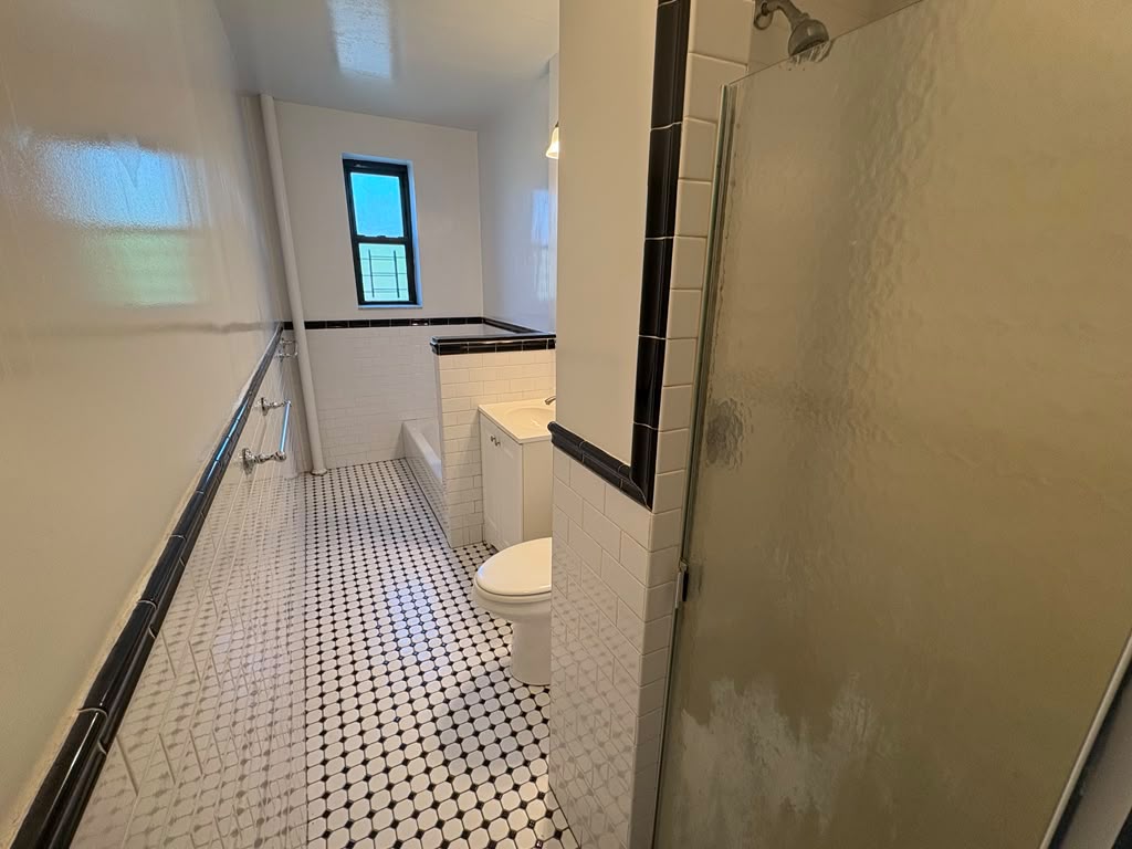 Apartment Highland Avenue Queens, NY 11432, MLS-RD5682-2