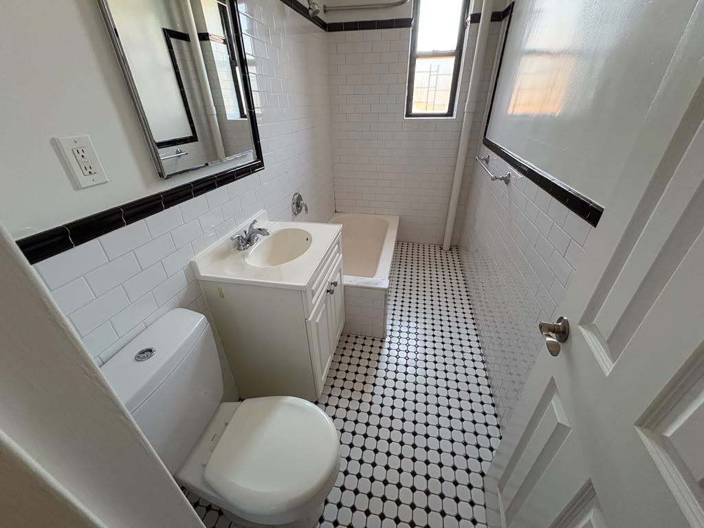 Apartment Highland Avenue Queens, NY 11432, MLS-RD5683-2