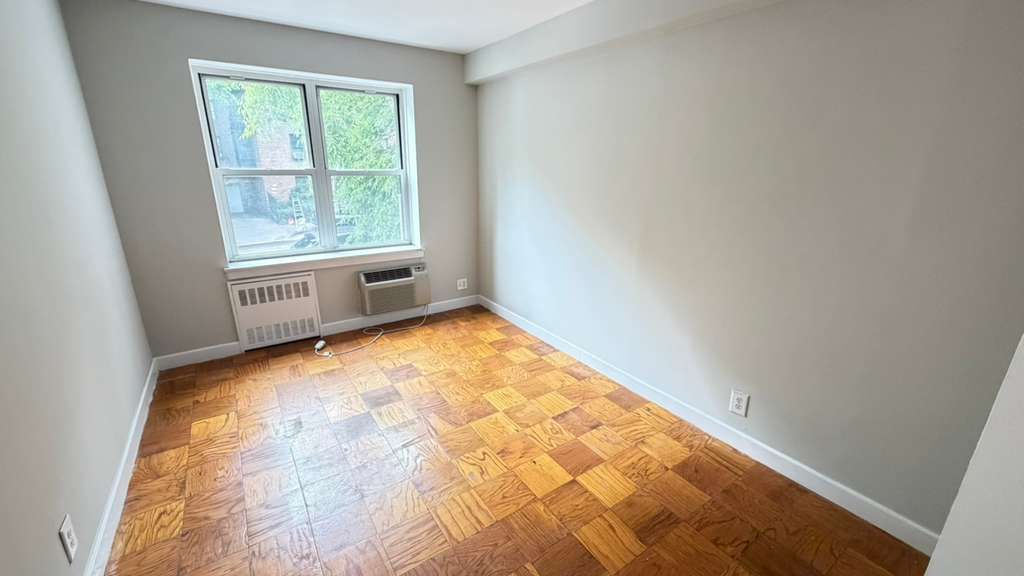 Apartment 118th Street Queens, NY 11415, MLS-RD5686-14