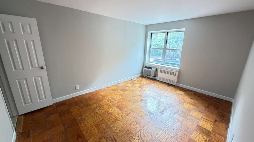 Apartment 118th Street Queens, NY 11415, MLS-RD5686-16