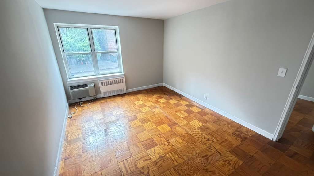 Apartment 118th Street Queens, NY 11415, MLS-RD5686-17
