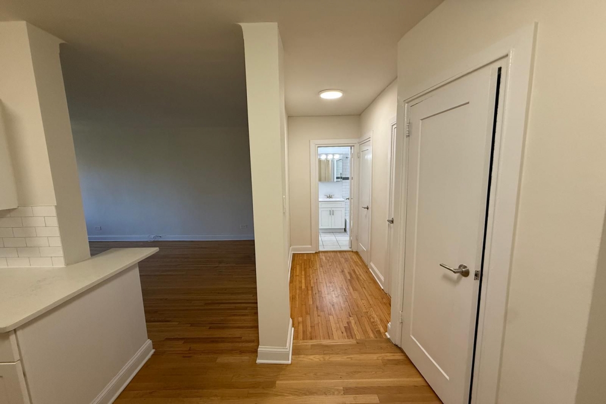 Apartment Pershing Crescent Queens, NY 11435, MLS-RD5687-3