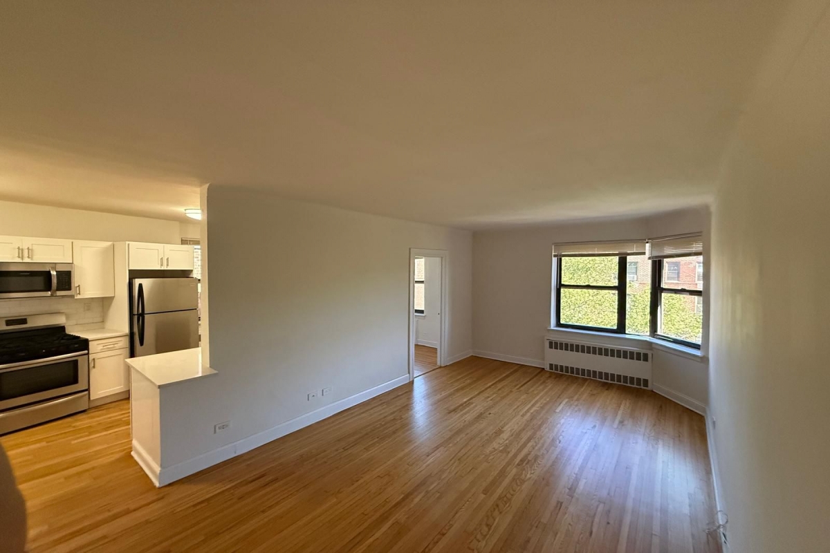 Apartment Pershing Crescent Queens, NY 11435, MLS-RD5687-5