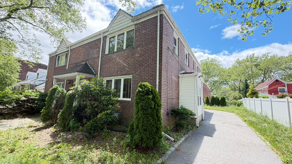 Apartment 199th Street  Queens, NY 11366, MLS-RD5688-20