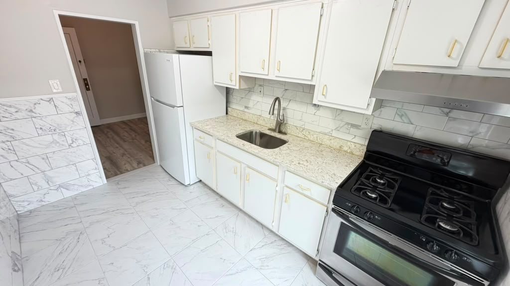 Apartment 199th Street Queens, NY 11366, MLS-RD5689-11