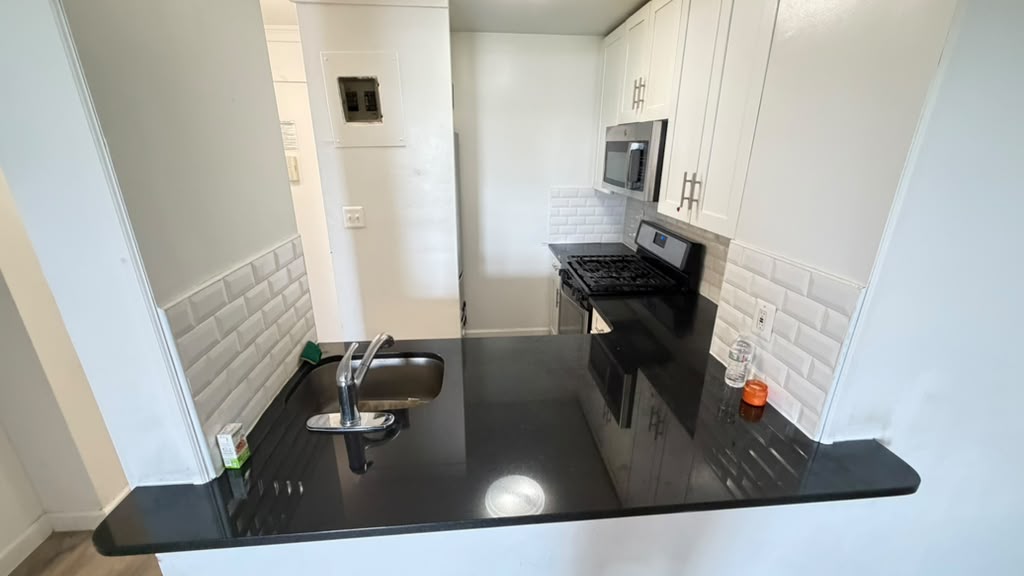 Apartment Bell Blvd Queens, NY 11360, MLS-RD5692-6