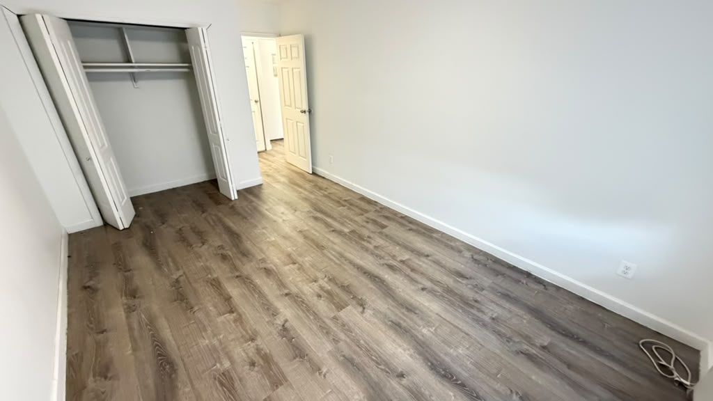 Apartment Bell Blvd Queens, NY 11360, MLS-RD5692-12