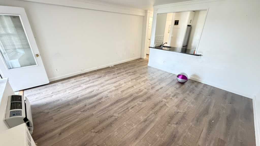 Apartment Bell Blvd Queens, NY 11360, MLS-RD5692-15