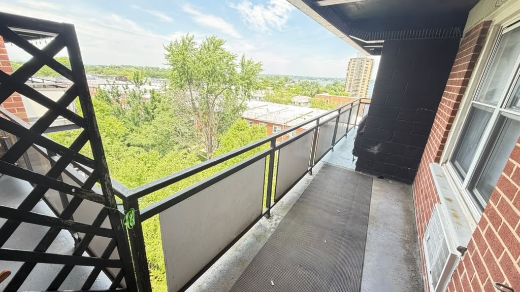 Apartment Bell Blvd Queens, NY 11360, MLS-RD5692-17
