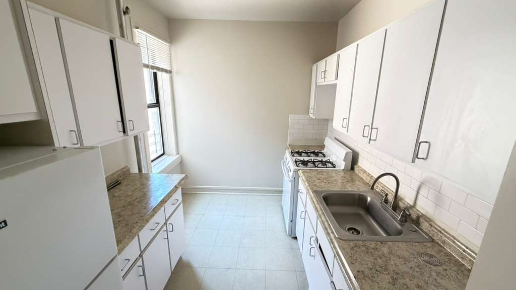 Apartment 35th Avenue Queens, NY 11372, MLS-RD5710-2