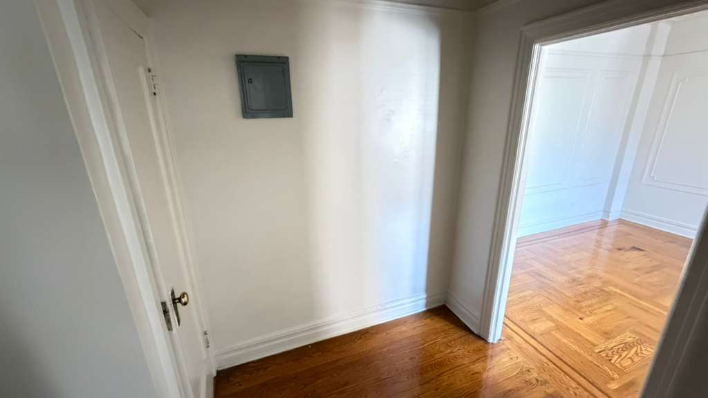 Apartment 35th Avenue Queens, NY 11372, MLS-RD5710-6