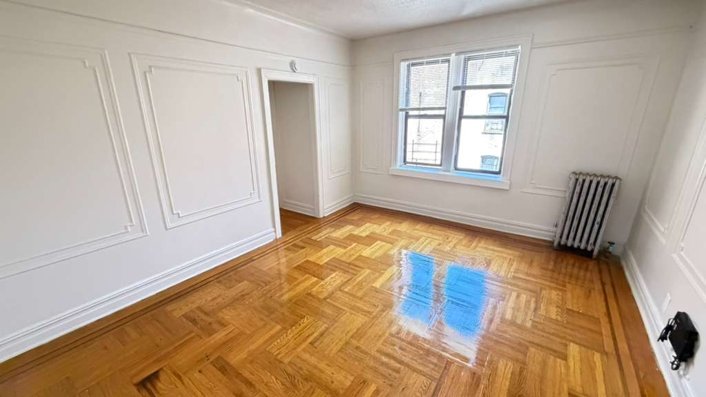 Apartment 35th Avenue Queens, NY 11372, MLS-RD5710-10