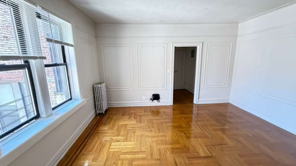 Apartment 35th Avenue Queens, NY 11372, MLS-RD5710-12