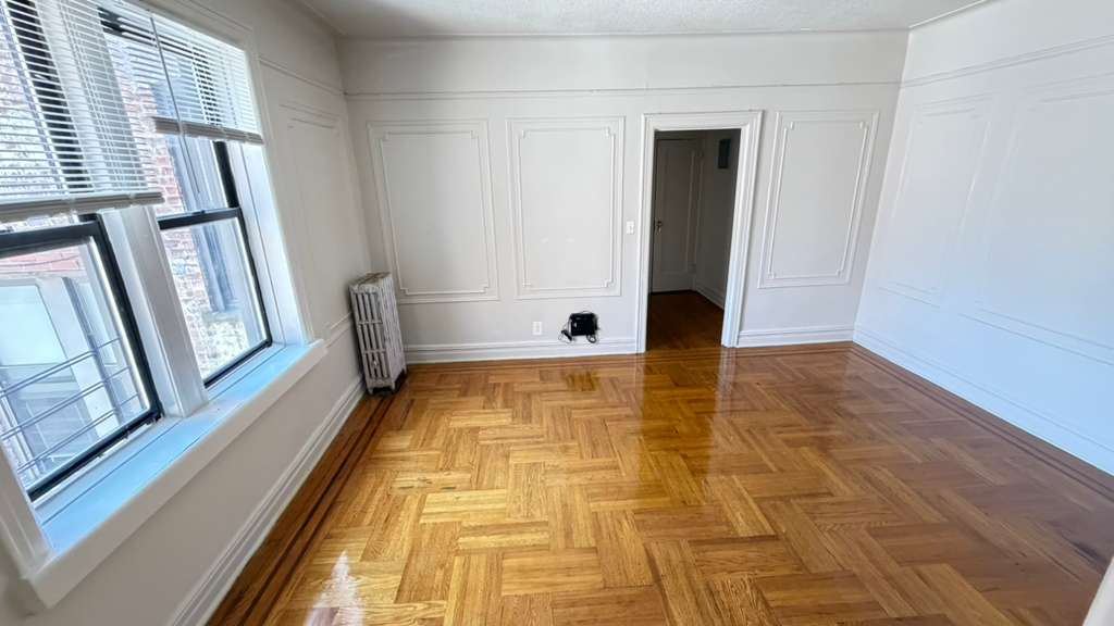 Apartment 35th Avenue Queens, NY 11372, MLS-RD5710-13