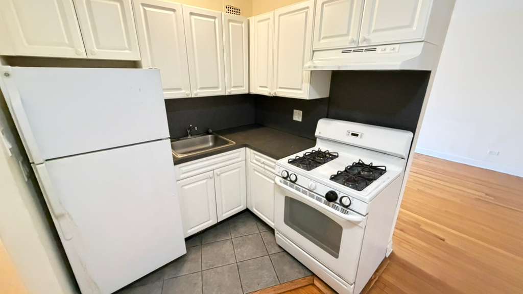 Apartment 77th Street Queens, NY 11372, MLS-RD5711-5