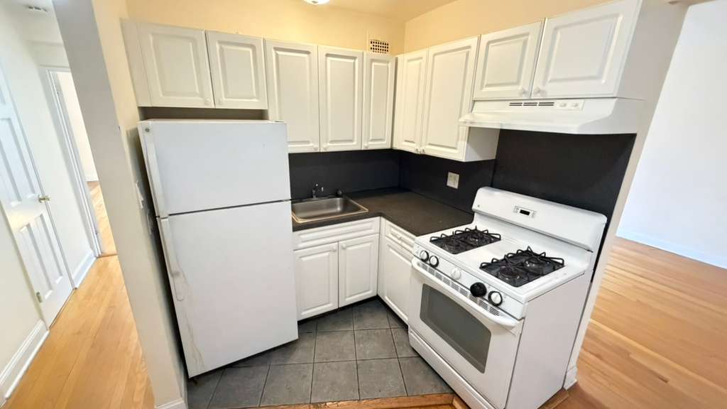 Apartment 77th Street Queens, NY 11372, MLS-RD5711-6