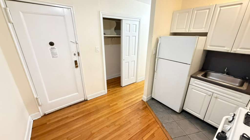 Apartment 77th Street Queens, NY 11372, MLS-RD5711-7