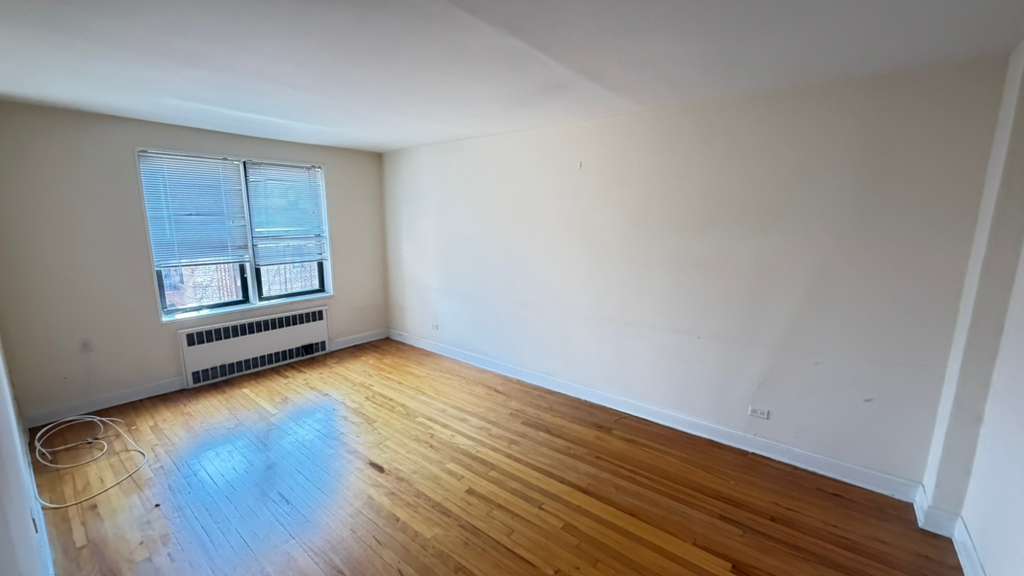 Apartment 77th Street Queens, NY 11372, MLS-RD5711-10