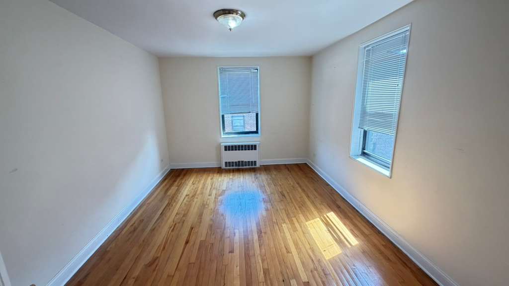 Apartment 77th Street Queens, NY 11372, MLS-RD5711-18