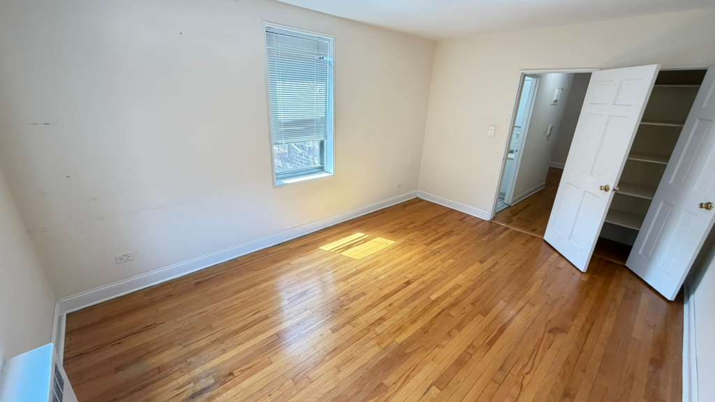 Apartment 77th Street  Queens, NY 11372, MLS-RD5711-20