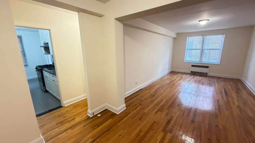 Apartment 77th Street Queens, NY 11372, MLS-RD5712-10