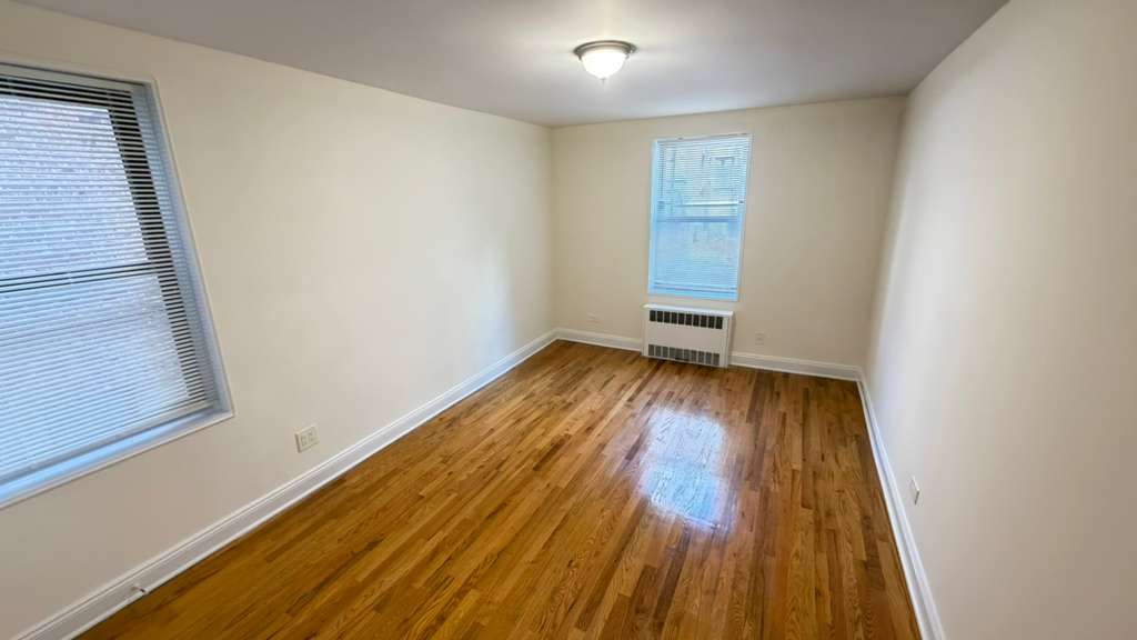 Apartment 77th Street Queens, NY 11372, MLS-RD5712-16
