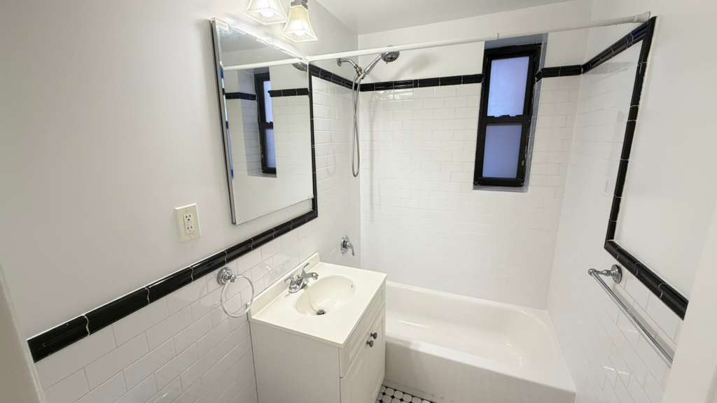 Apartment 77th Street  Queens, NY 11372, MLS-RD5712-20