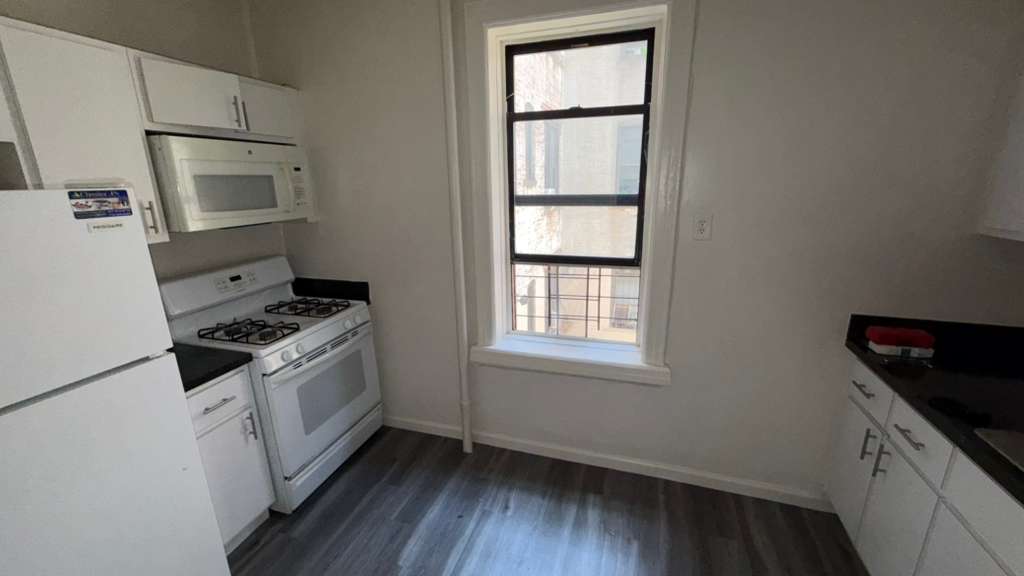 Apartment 35th Avenue Queens, NY 11372, MLS-RD5713-2