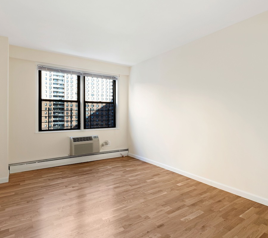 Apartment 57th Avenue  Queens, NY 11368, MLS-RD5721-3