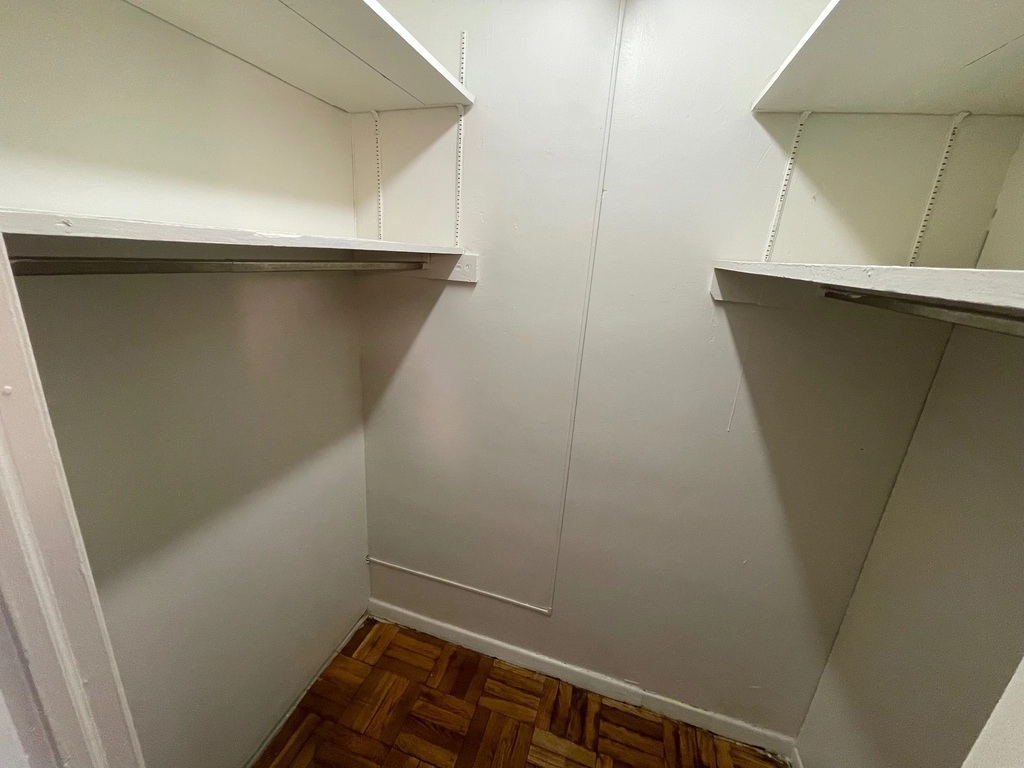 Apartment Village Road Queens, NY 11435, MLS-RD5733-18