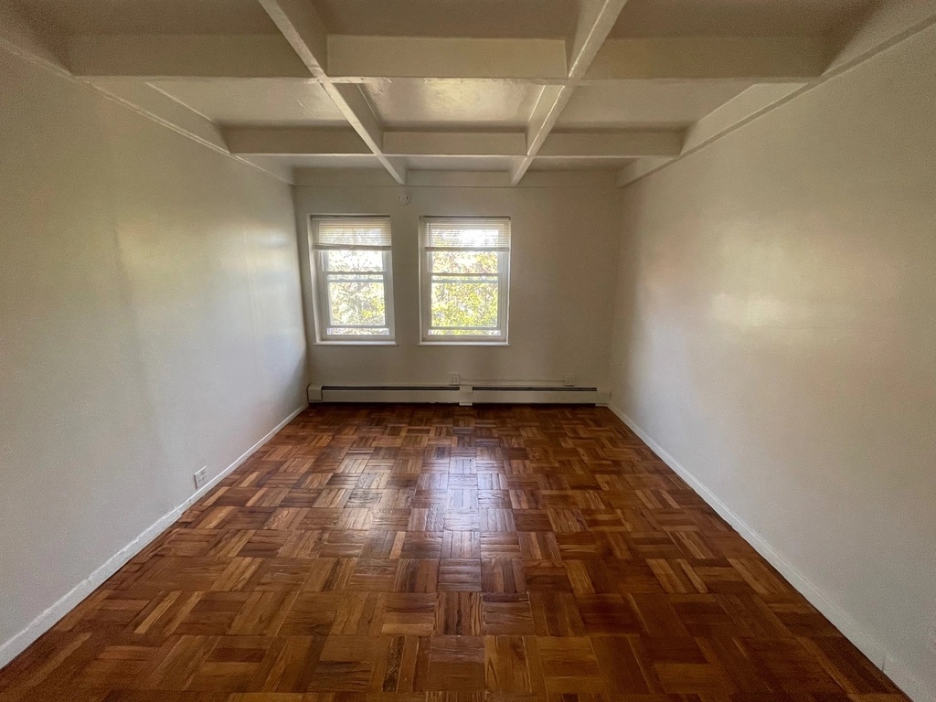 Apartment Village Road Queens, NY 11435, MLS-RD5733-11