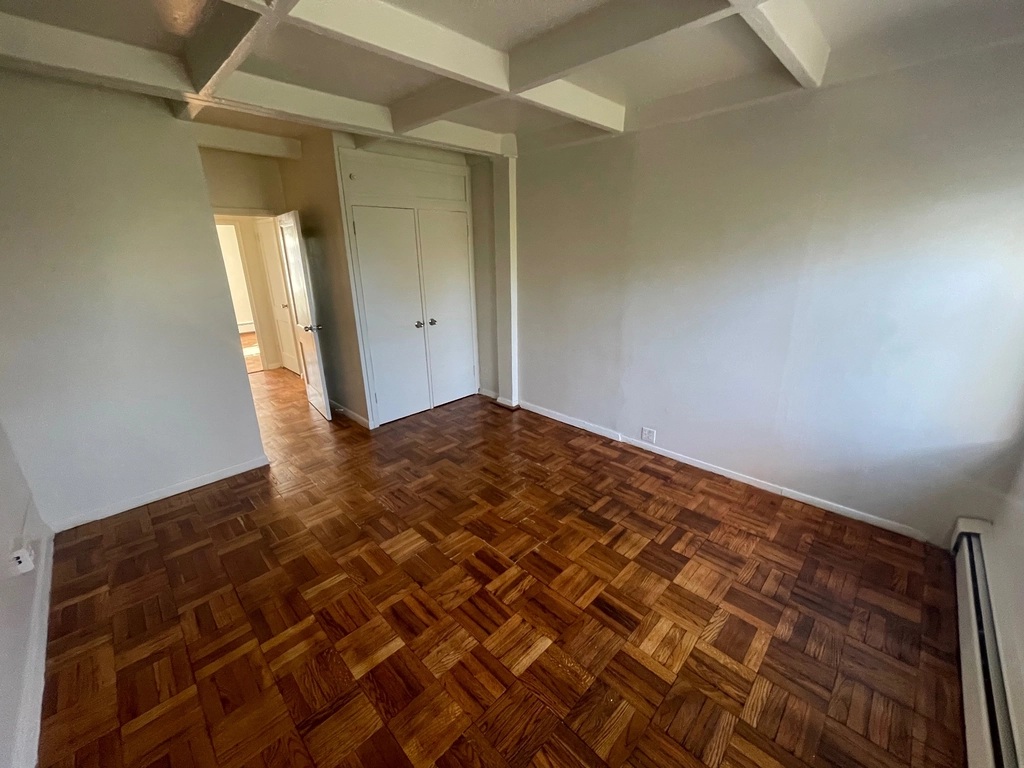 Apartment Village Road Queens, NY 11435, MLS-RD5733-13