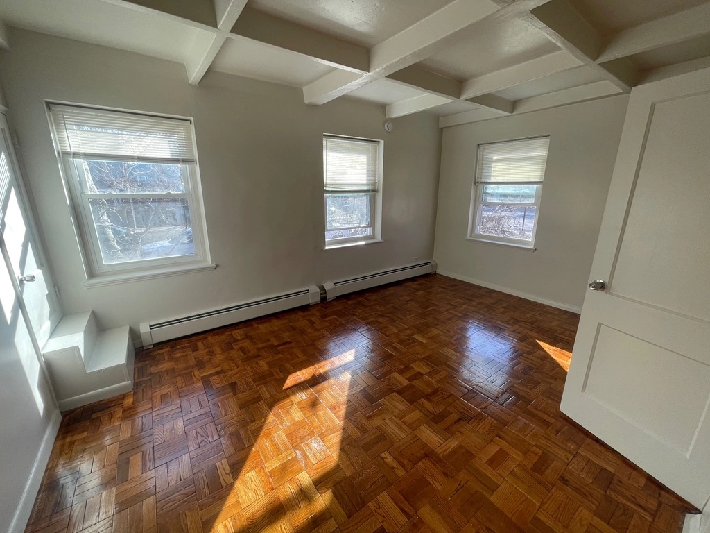 Apartment Village Road Queens, NY 11435, MLS-RD5733-17