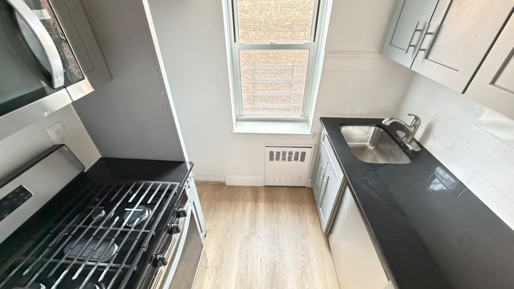 Apartment 118th Street  Queens, NY 11415, MLS-RD5734-5