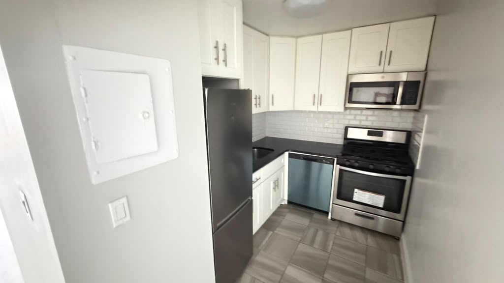 Apartment 34th Avenue  Queens, NY 11354, MLS-RD5735-4