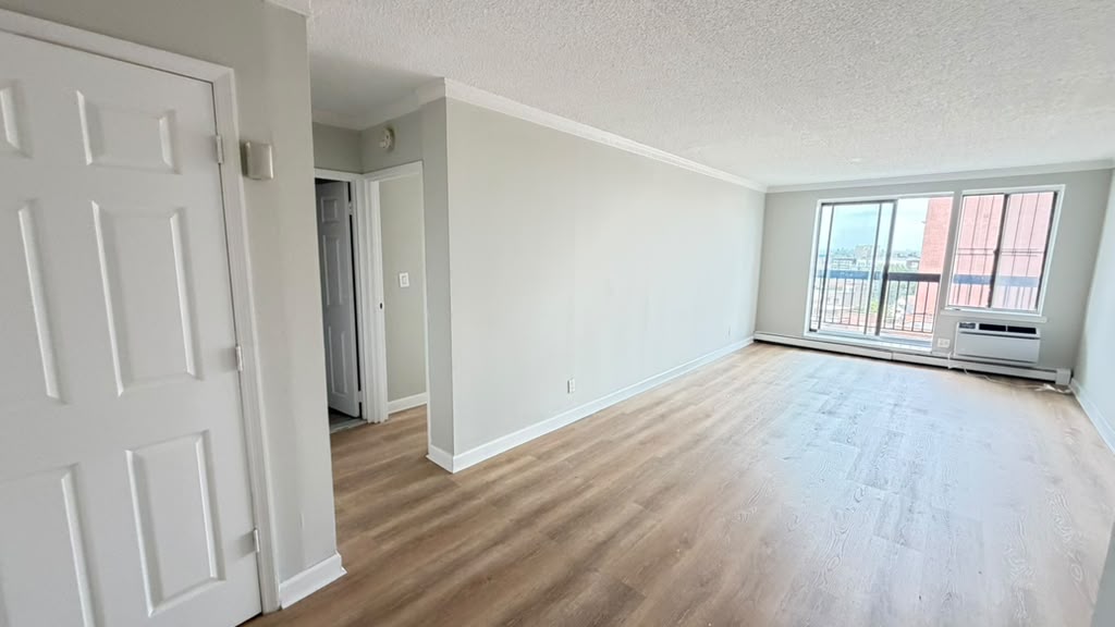 Apartment 34th Avenue  Queens, NY 11354, MLS-RD5735-7
