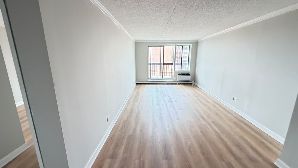 Apartment 34th Avenue  Queens, NY 11354, MLS-RD5735-11
