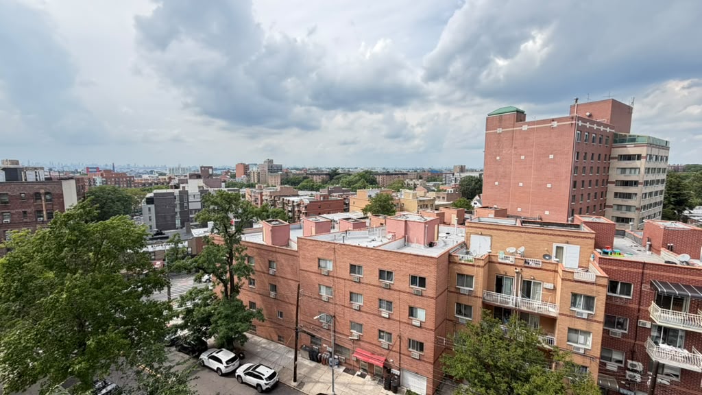 Apartment 34th Avenue  Queens, NY 11354, MLS-RD5735-18
