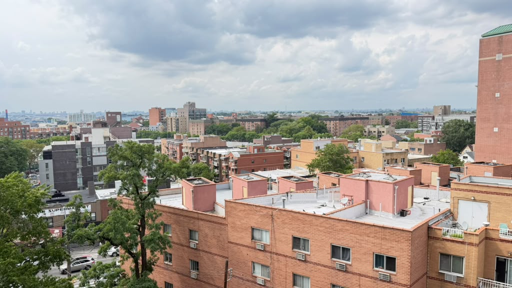 Apartment 34th Avenue  Queens, NY 11354, MLS-RD5735-20