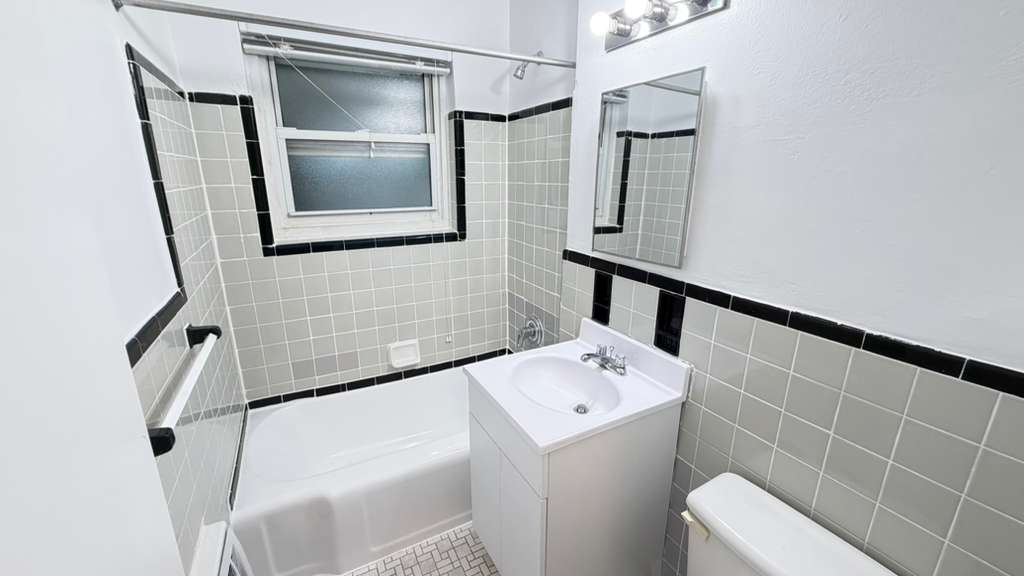 Apartment 71st Avenue  Queens, NY 11367, MLS-RD5753-20