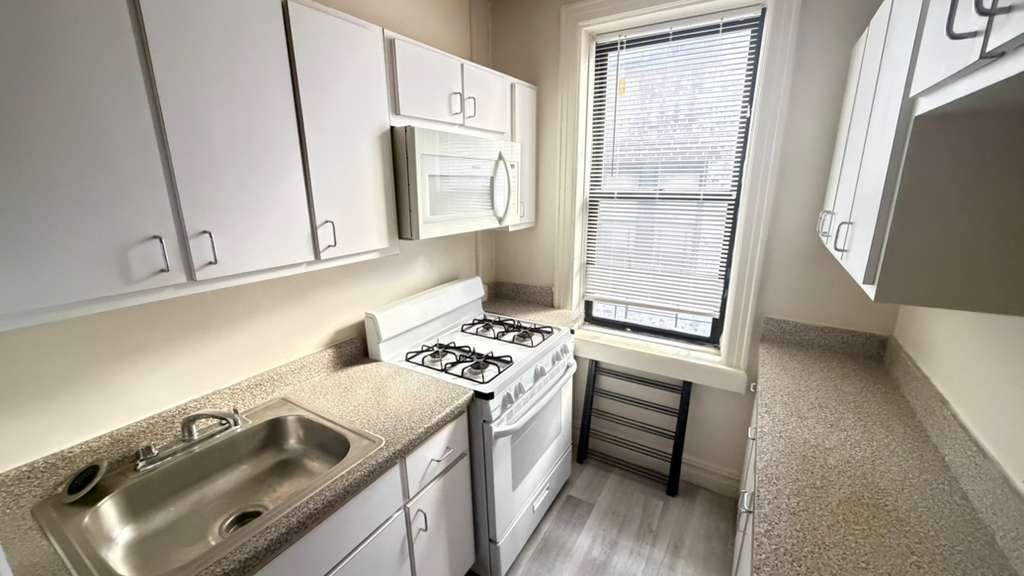 Apartment 35th Avenue Queens, NY 11372, MLS-RD5755-6