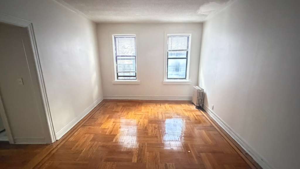 Apartment 35th Avenue Queens, NY 11372, MLS-RD5755-10