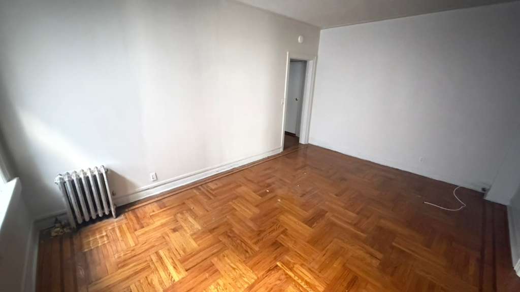 Apartment 35th Avenue Queens, NY 11372, MLS-RD5755-13