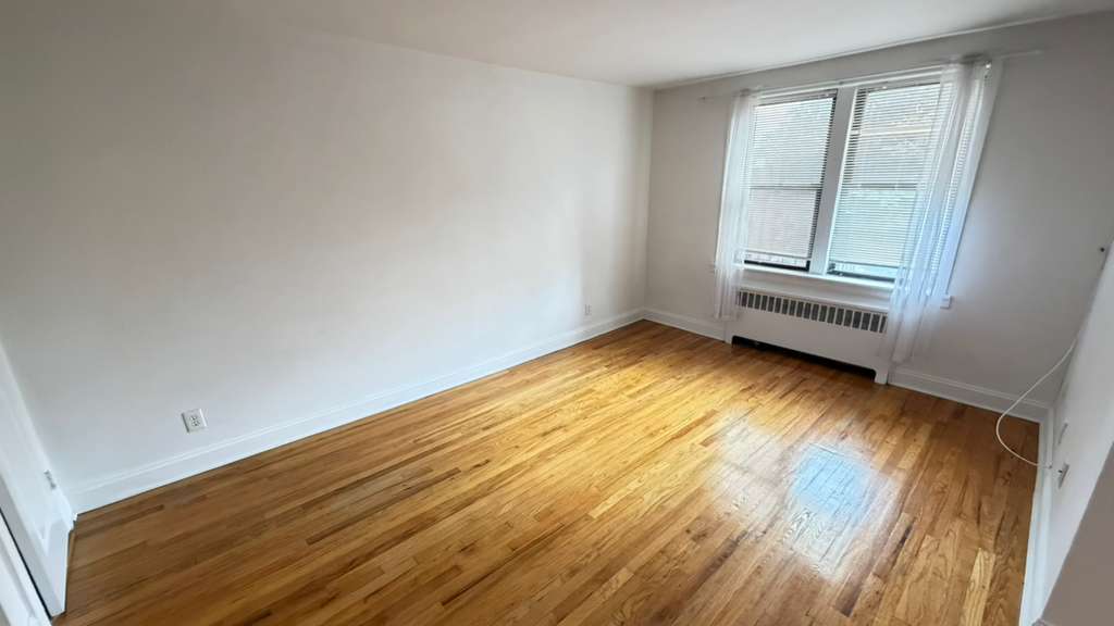 Apartment 113th Street Queens, NY 11375, MLS-RD5756-10