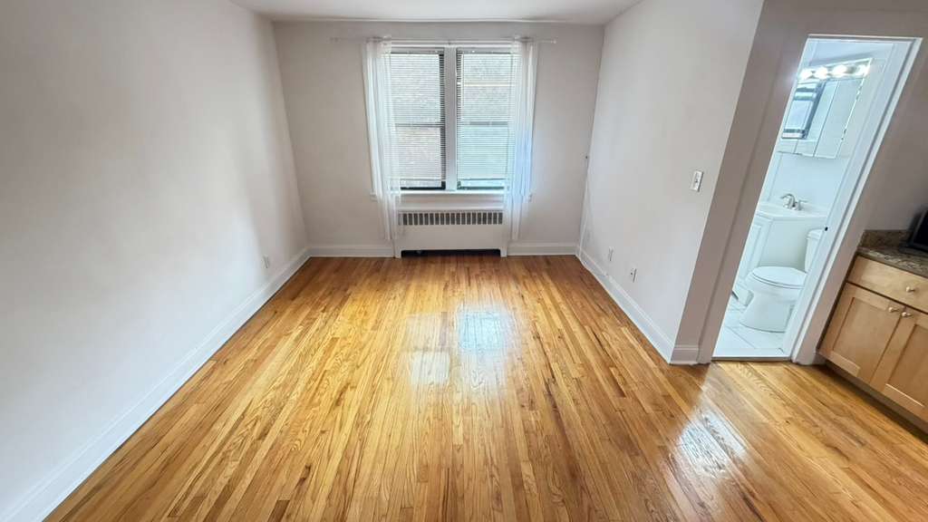 Apartment 113th Street Queens, NY 11375, MLS-RD5756-11