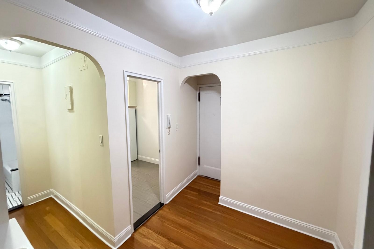 Apartment 167th Street Queens, NY 11358, MLS-RD5766-12