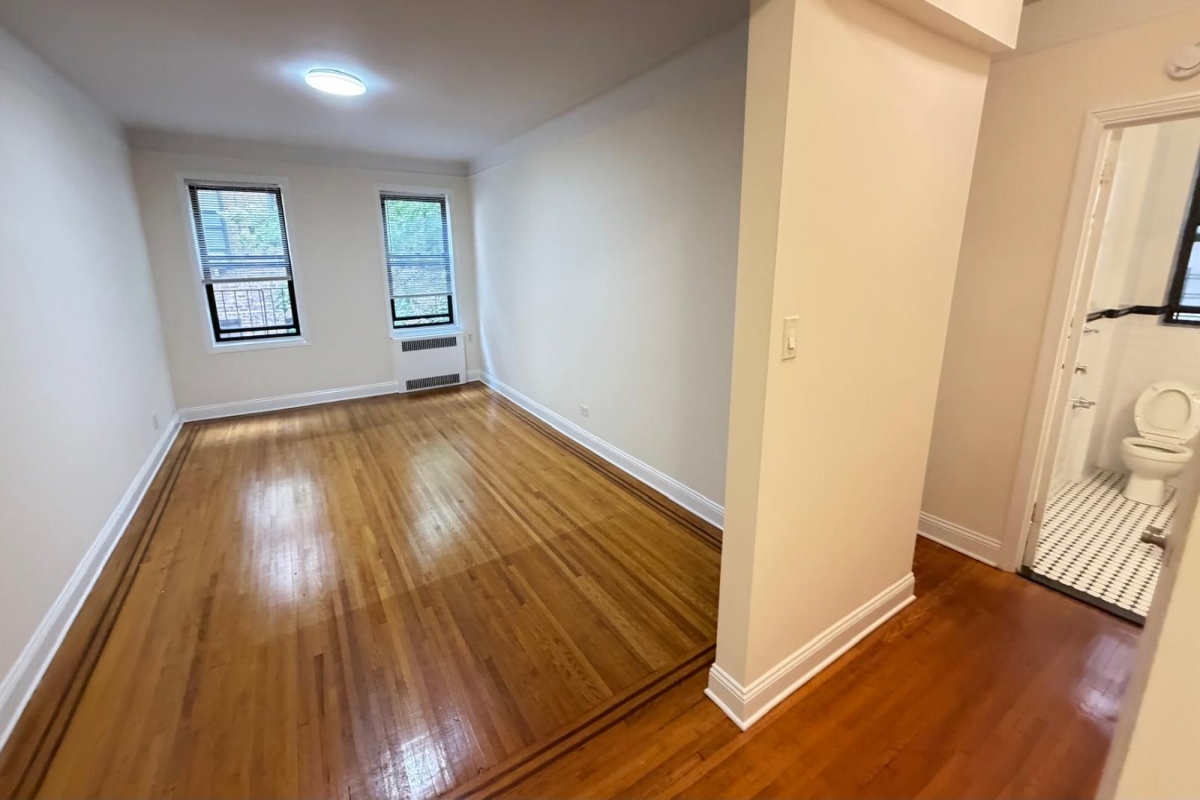 Apartment 167th Street  Queens, NY 11358, MLS-RD5767-10