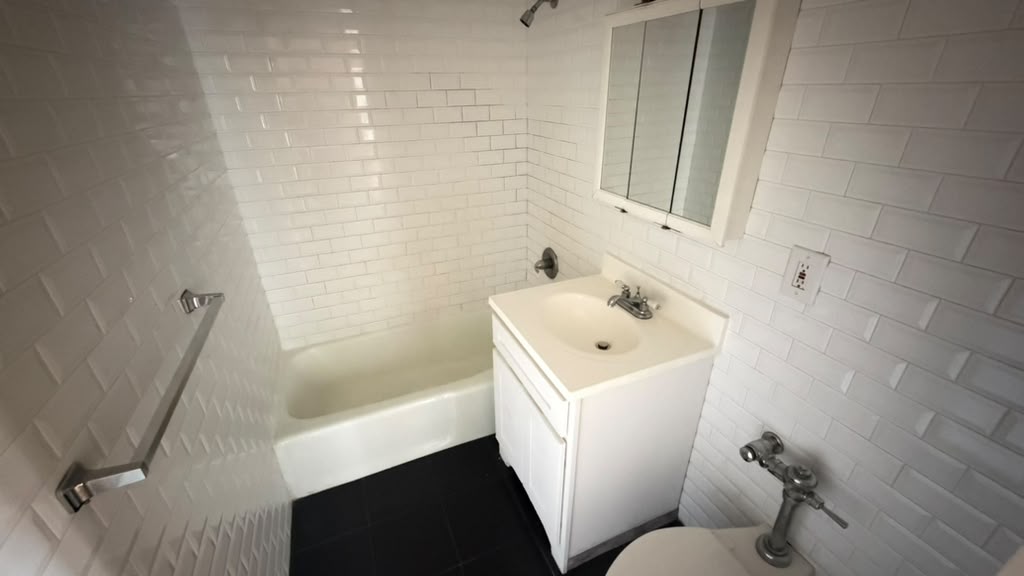 Apartment 98th Place  Queens, NY 11374, MLS-RD5770-20