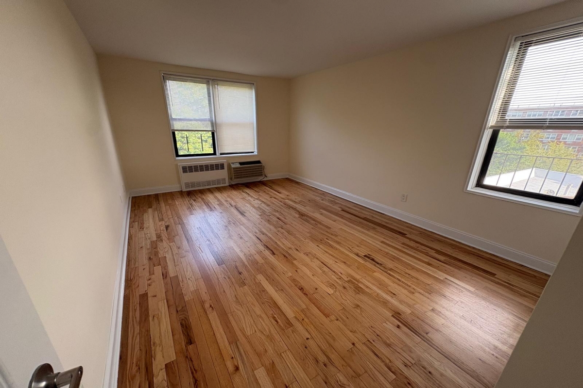 Apartment Ava Place Queens, NY 11432, MLS-RD5779-4