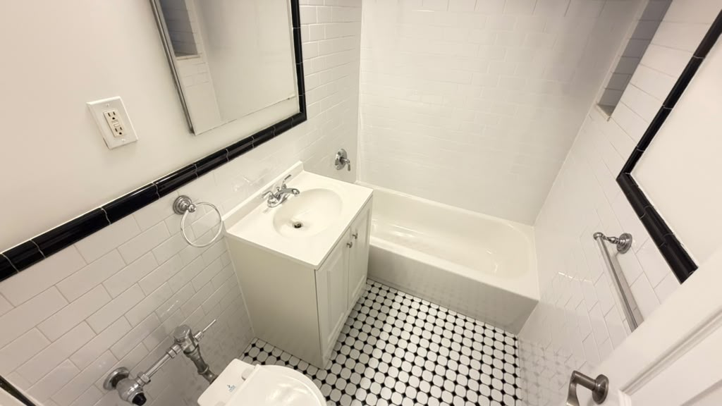 Apartment 77th Street Queens, NY 11372, MLS-RD5791-14